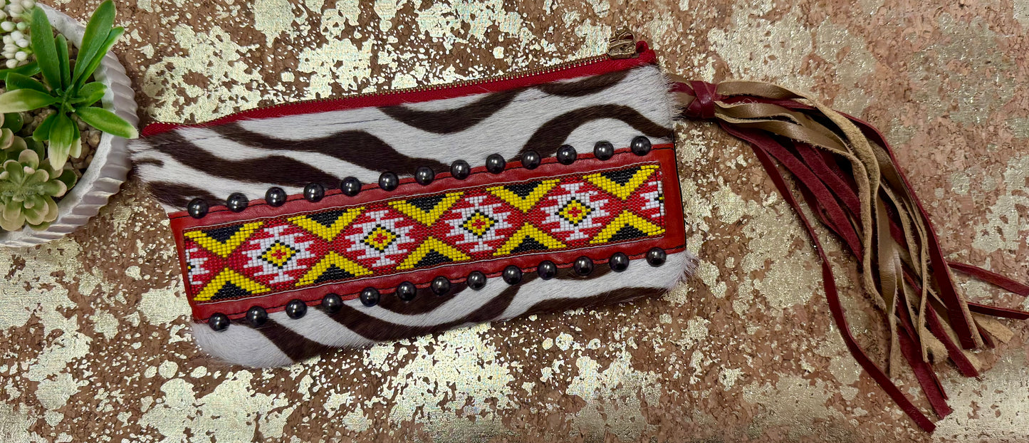 Kurtmen Cowhide Beaded Zipper Wallet