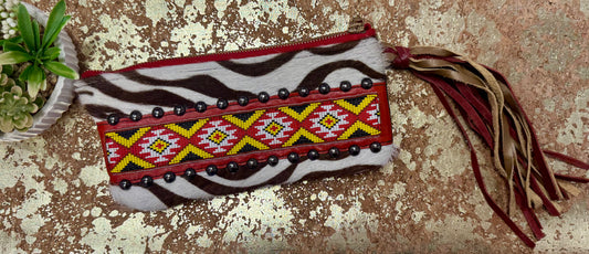 Kurtmen Cowhide Beaded Zipper Wallet